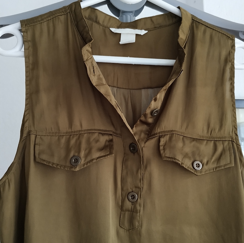 H&M Olive green sleeveless satin top - Picture 6 of 9
